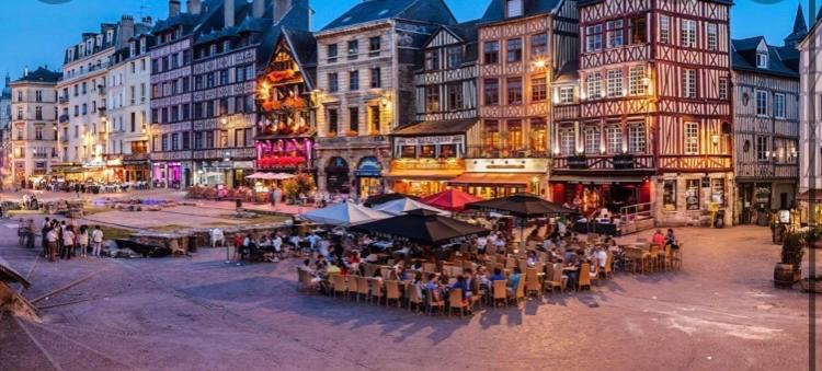 La Roseraie Leilighet Rouen Eksteriør bilde